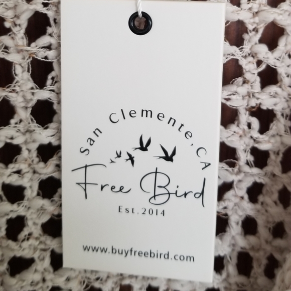 NWT Beautiful crocheted sweater. Cream with front tie. By Miracle. Fits XS and S - Picture 3 of 8